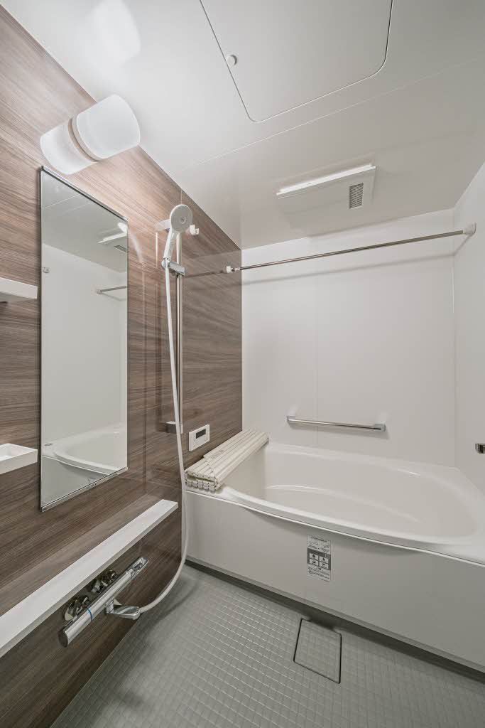 バス・シャワールーム　バスルーム