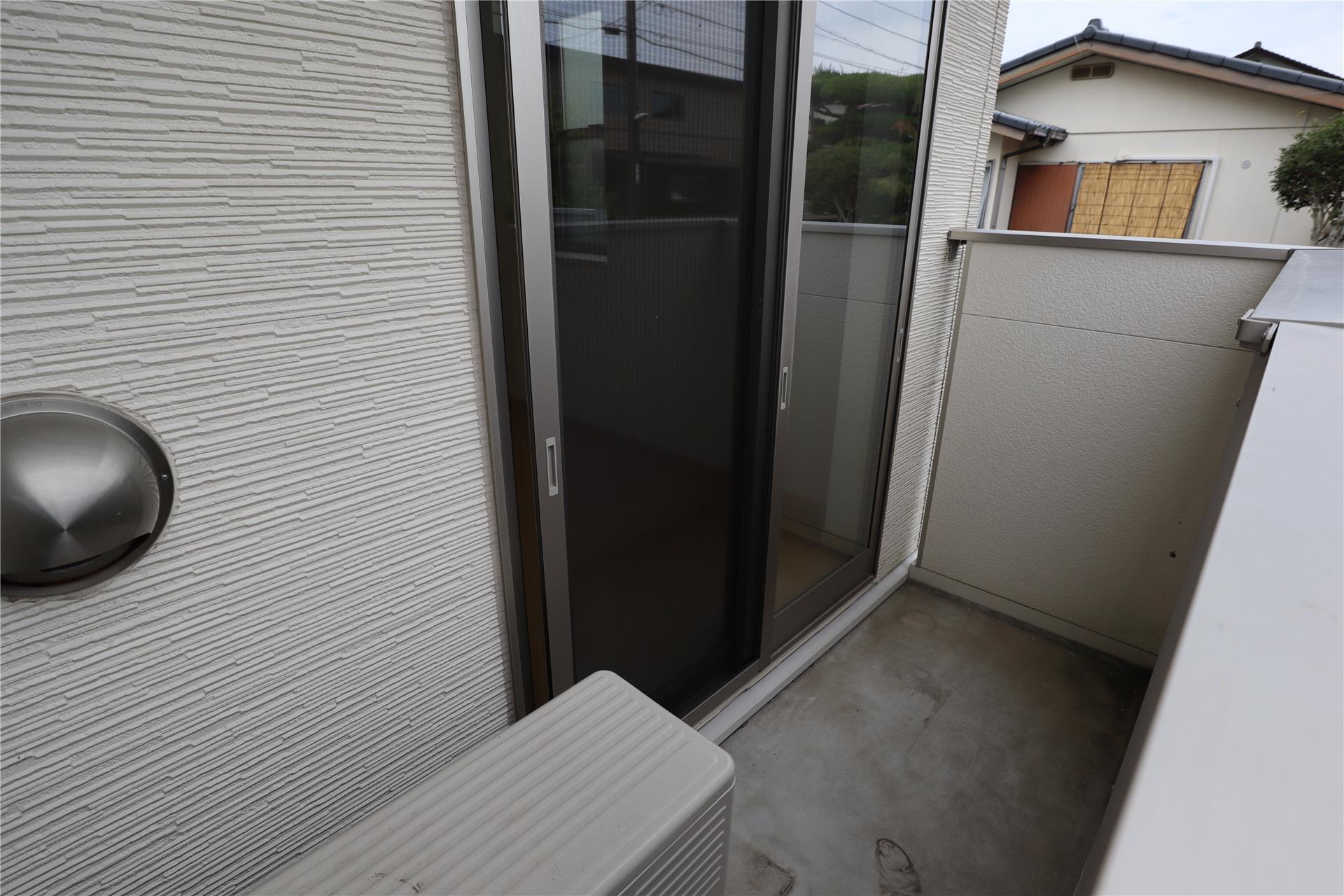 バルコニー　写真は103号室になります