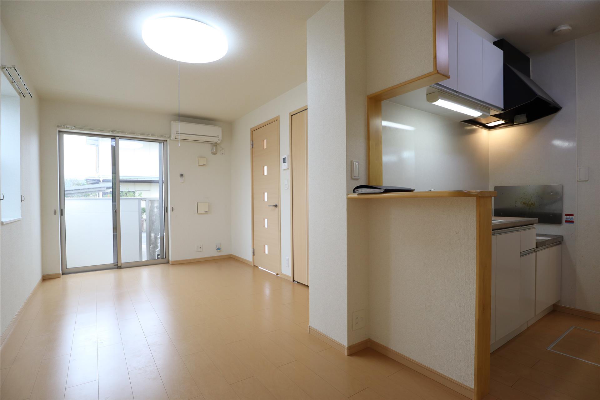 居室・リビング　写真は103号室になります