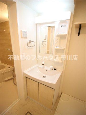 洗面設備　写真は同型タイプ別物件