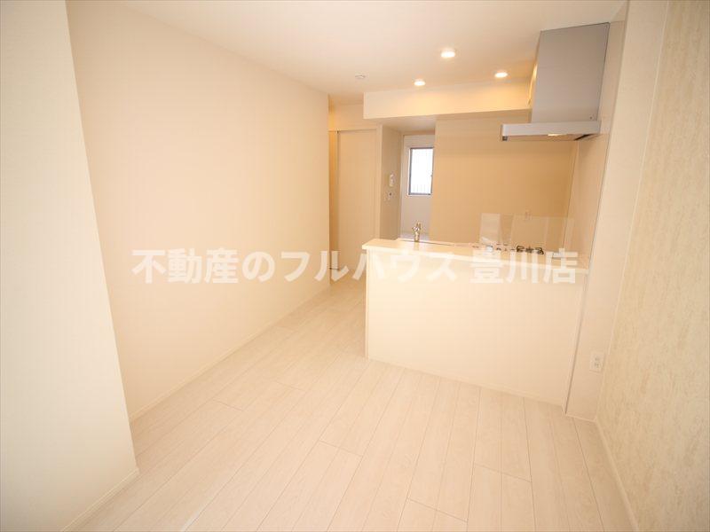 居室・リビング　写真は同型タイプ別物件