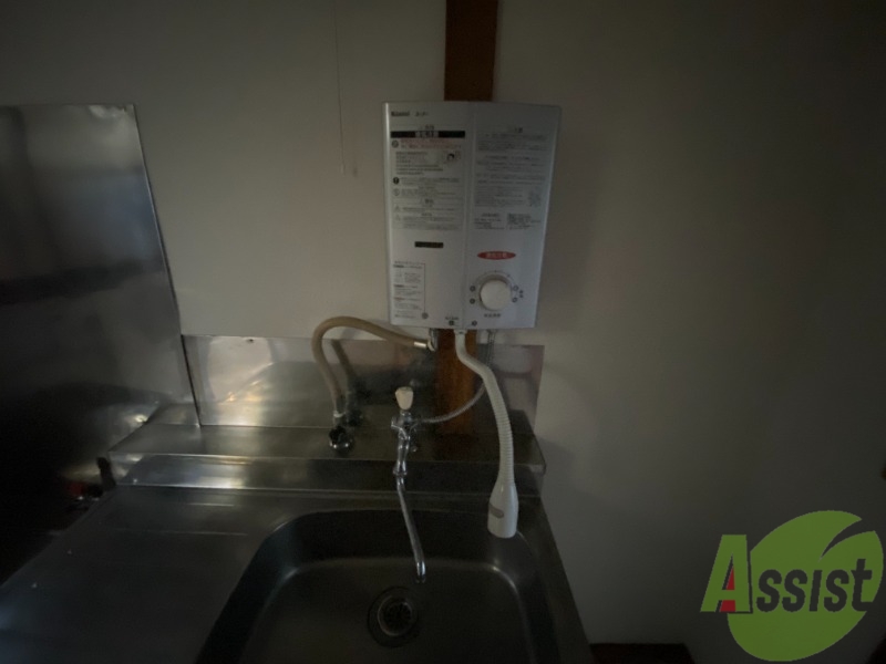 洗面設備　給湯器が付いているのでいつでも温かいお湯を使えます！