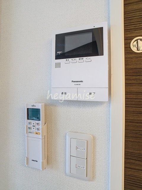 セキュリティ　写真は別号室です。色等が違う場合があります。