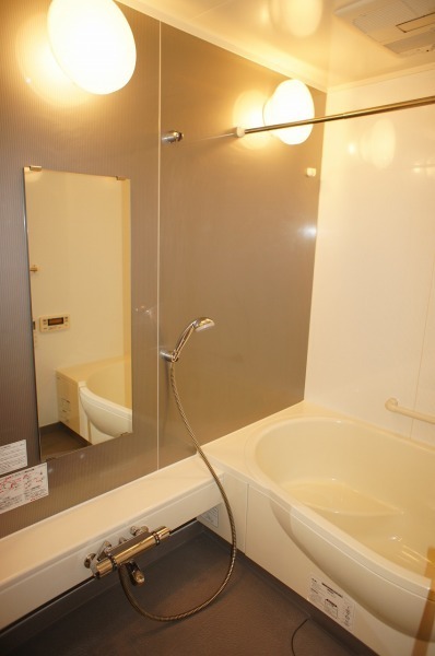 バス・シャワールーム　バス※別部屋参考写真