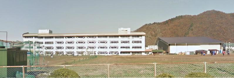 中学校　山形市立第一中学校（中学校）まで454m