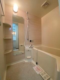 バス・シャワールーム　バスルーム