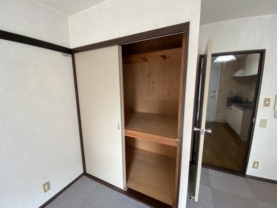 収納　※別号室の写真です。