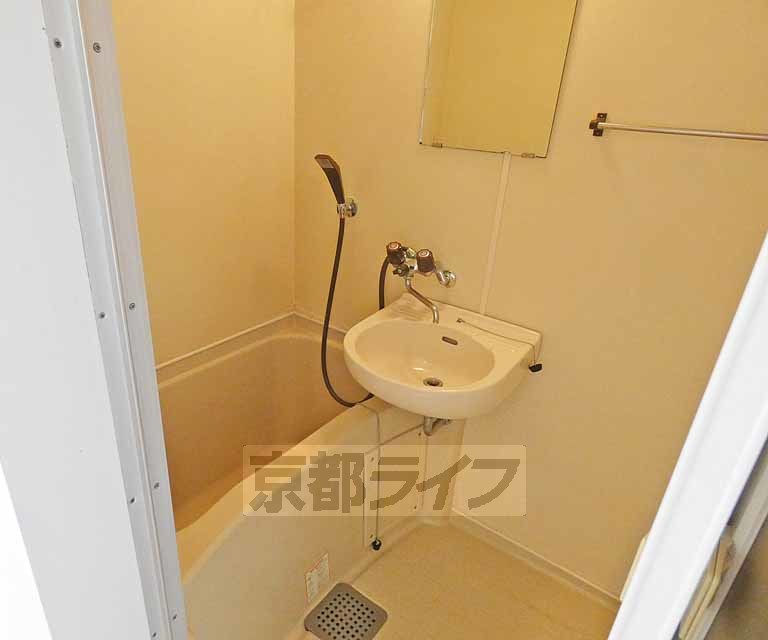 バス・シャワールーム　２セパレートタイプの浴室です！