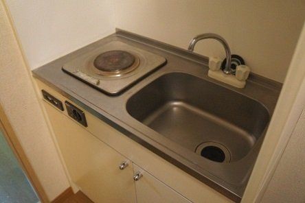 キッチン　設備・仕様は号室により異なる為、現況を優先致します。