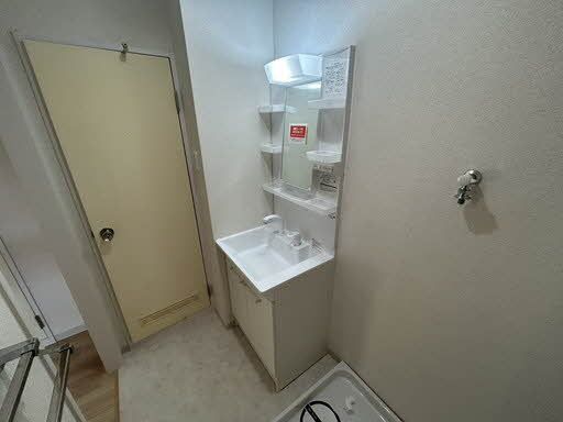 洗面設備　毎日使うものだからこそシンプルに。忙しい毎朝を迎えるように…