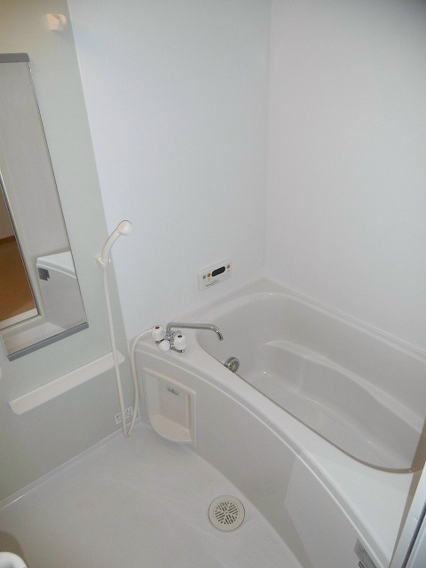 バス・シャワールーム　※写真は別号室です(参考)