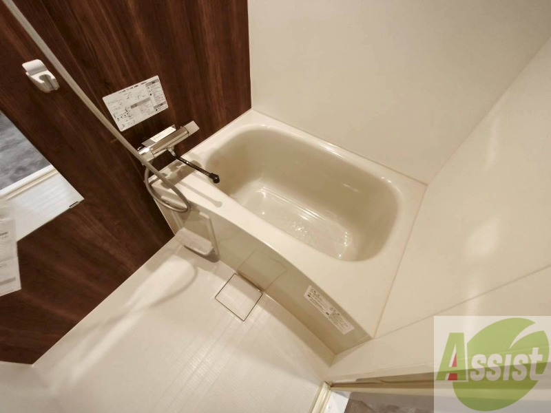 バス・シャワールーム　お風呂になります。一日の疲れを癒してくださいね。