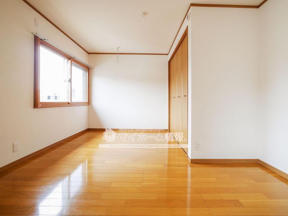 その他部屋・スペース　昼間はリビングの延長として夜は寝室として♪洋室5帖