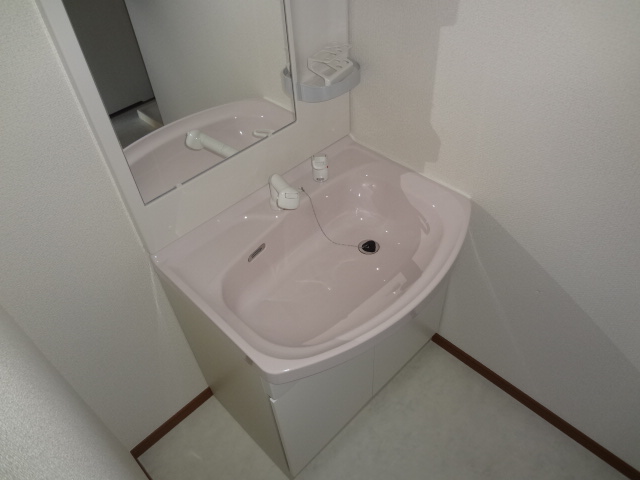 洗面設備　モデル写真