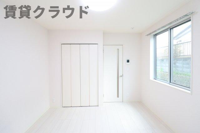 居室・リビング　ゆったり過ごせる居間です