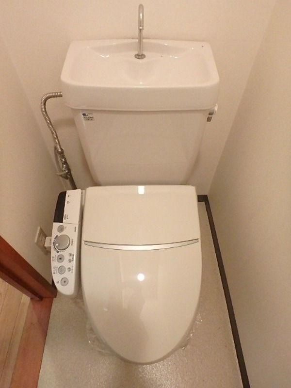 トイレ　図面と現状に相違がある場合には現状を優先