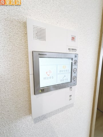 セキュリティ　モニター付きインターホン