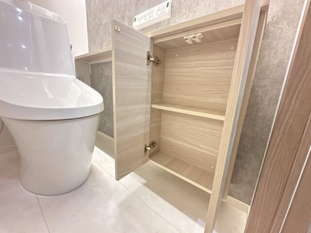 トイレ　トイレ収納