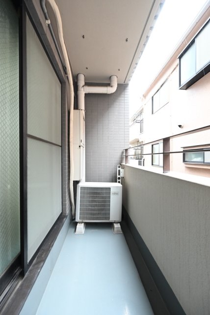 バルコニー　開放的で明るい空間を演出してくれるバルコニーです