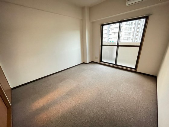 居室・リビング　※別部屋の写真です