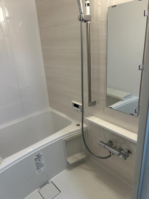 バス・シャワールーム　追い炊き機能付きのユニットバス