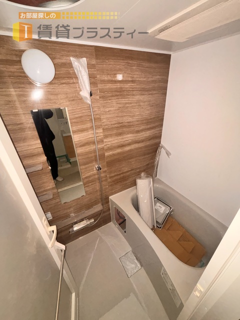 バス・シャワールーム　浴室乾燥機付きです。