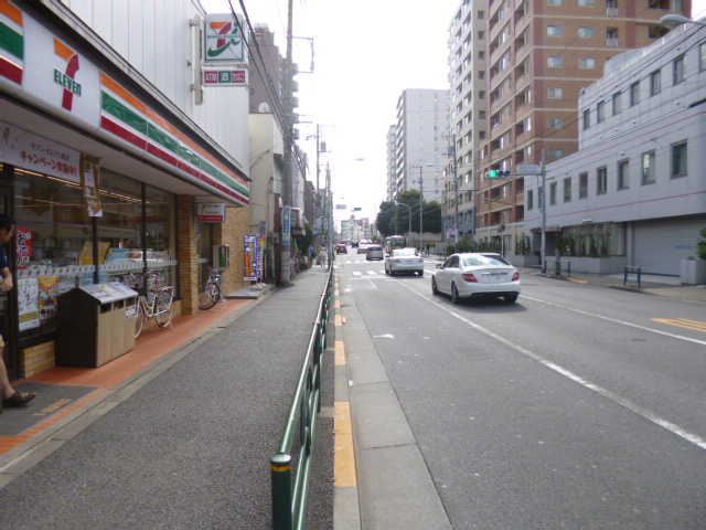 コンビニ　セブンイレブン文京千石１丁目店（コンビニ）まで271m
