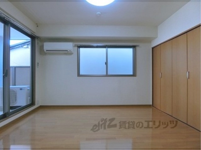 居室・リビング　洋室