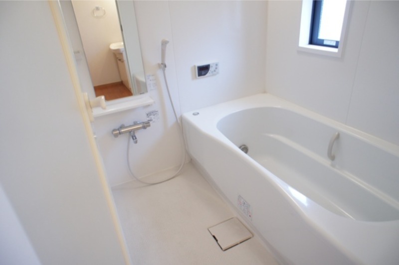 バス・シャワールーム　図面と現状に相違がある場合には現状を優先