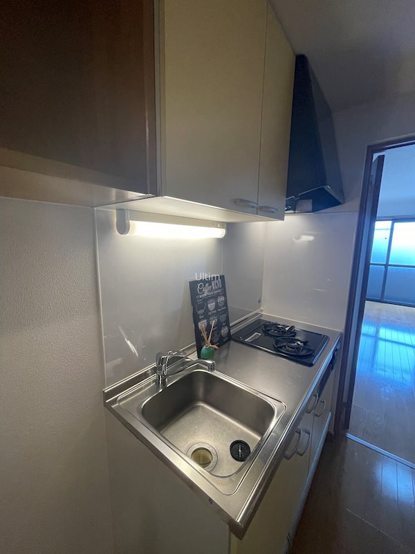 キッチン　※同タイプの他のお部屋です