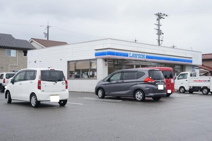 コンビニ　ローソン（コンビニ）まで319m