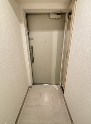 玄関　※別部屋の参考写真です。