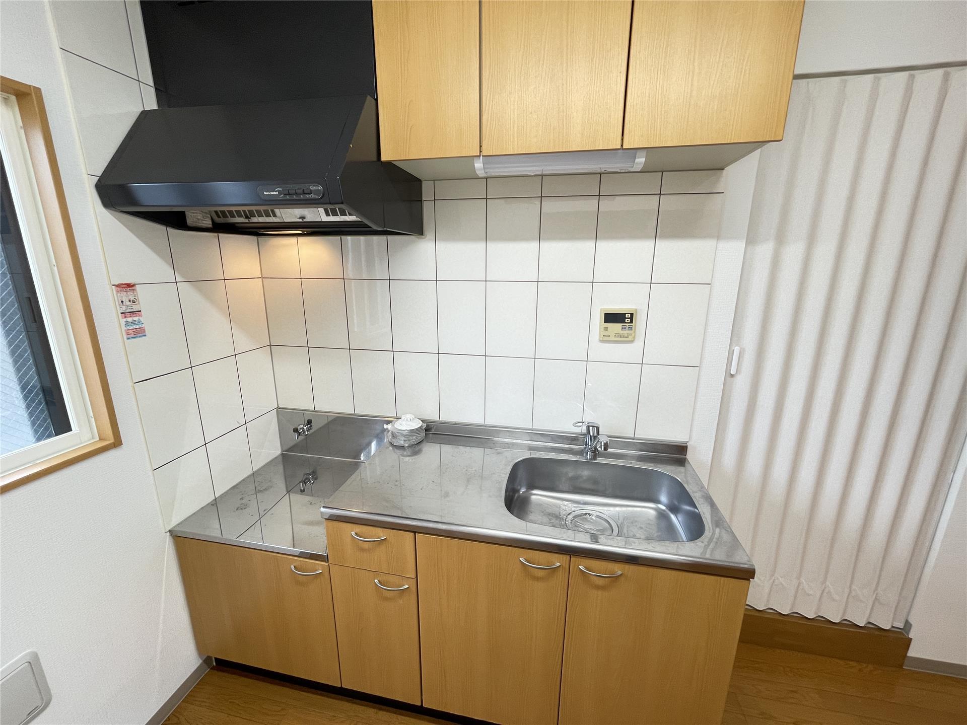 キッチン　キッチンに窓付き☆収納もたっぷり♪