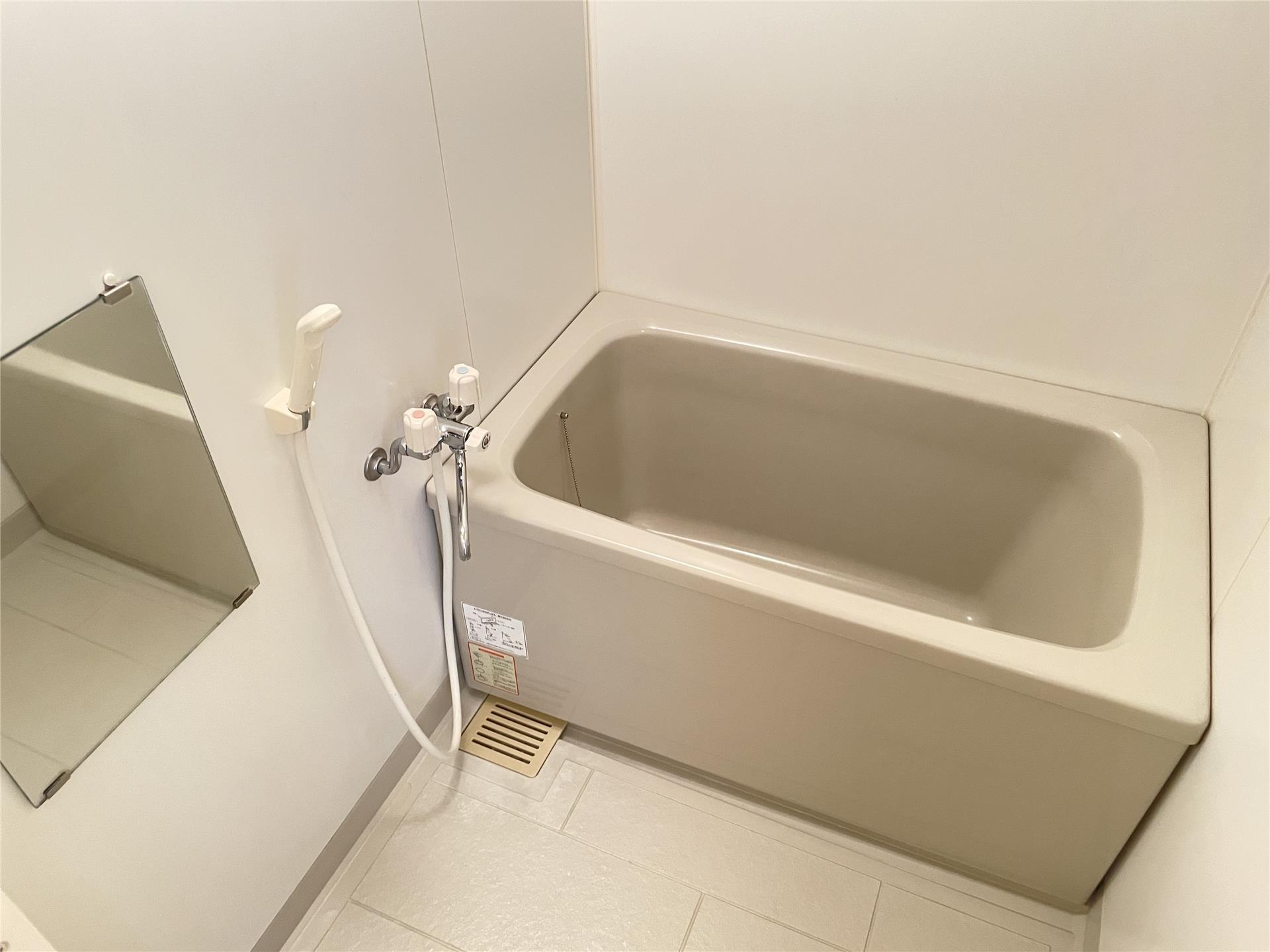 バス・シャワールーム　追い焚き付きのなでゆっくりくつろげます♪