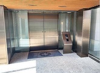 エントランス　清潔なエントランスです