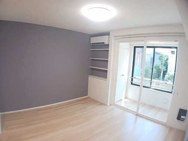 居室・リビング　物件の内装です