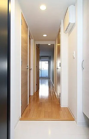 玄関　※別部屋参考写真