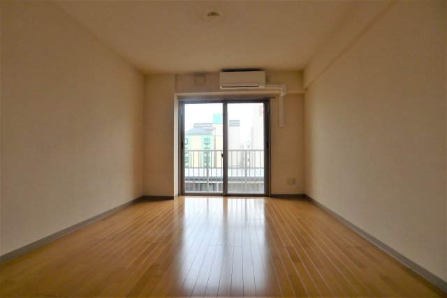 居室・リビング　同間取り別部屋のお写真です