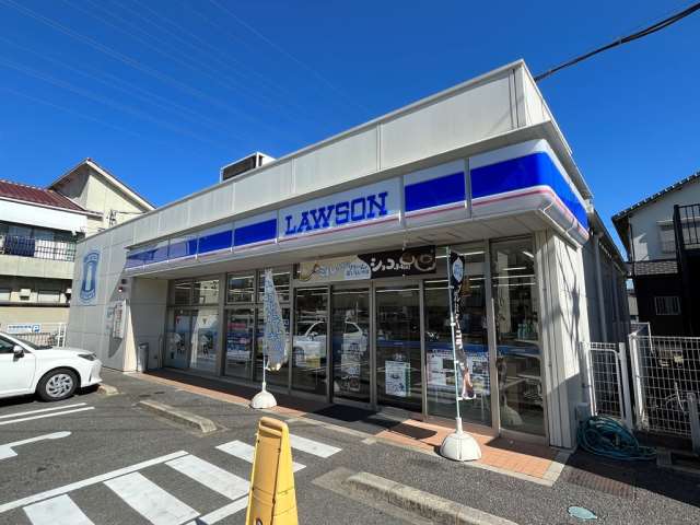 コンビニ　ローソン　岡崎六名駅前店（コンビニ）まで700m