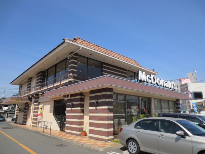 飲食店　マクドナルド（飲食店）まで750m