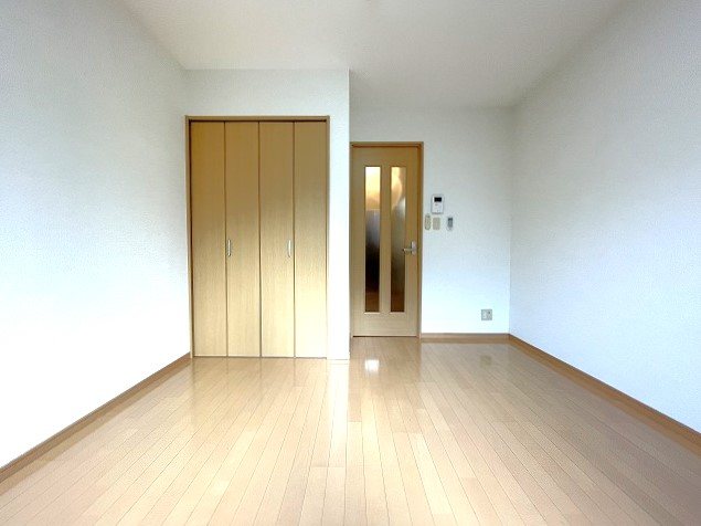 居室・リビング　同マンション別部屋