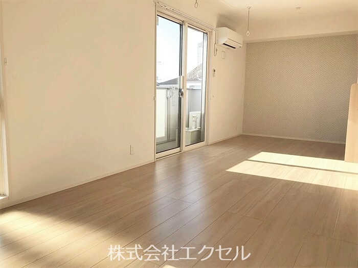 居室・リビング　広々としたリビングです。