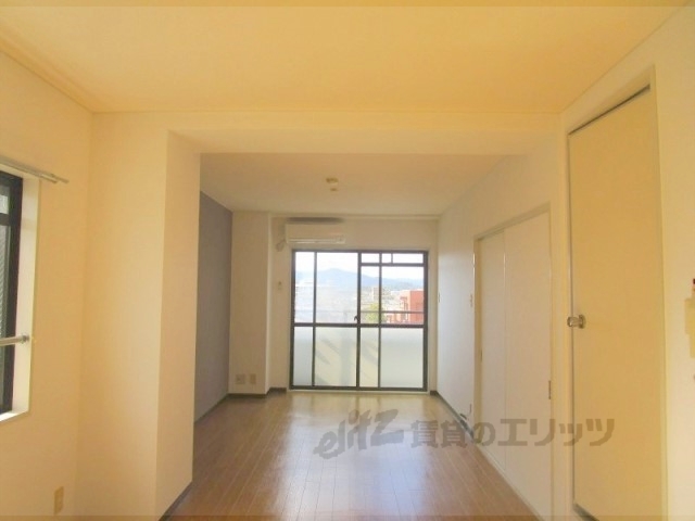 居室・リビング　洋室