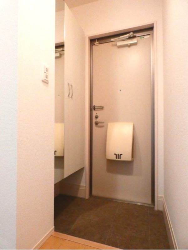 玄関　図面と現状に相違がある場合には現状を優先