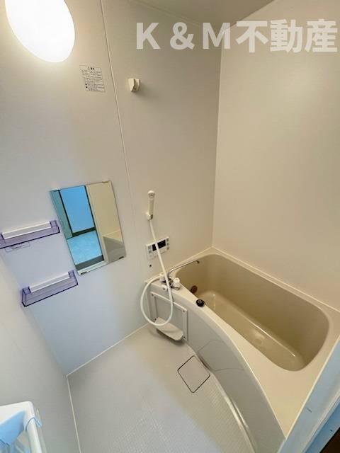 バス・シャワールーム　日々の疲れを癒すお風呂付です