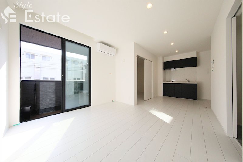 居室・リビング　同仕様内装