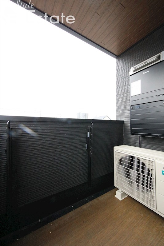 バルコニー　同仕様内装