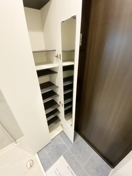 玄関　※他部屋参考写真