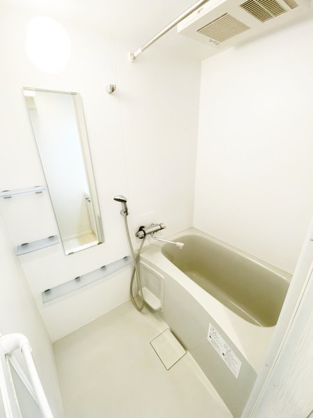 バス・シャワールーム　※他部屋参考写真