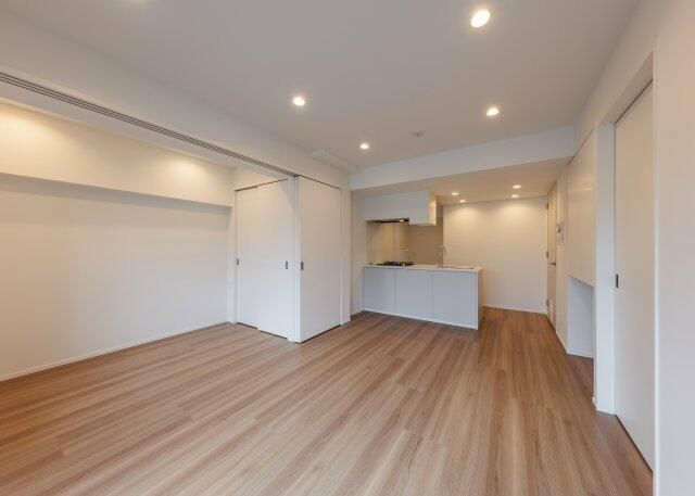 居室・リビング　こちらのリビングで趣味の時間をお楽しみください